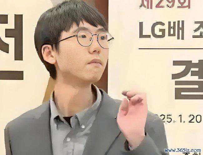 卞相壹载入围棋汗青的举手